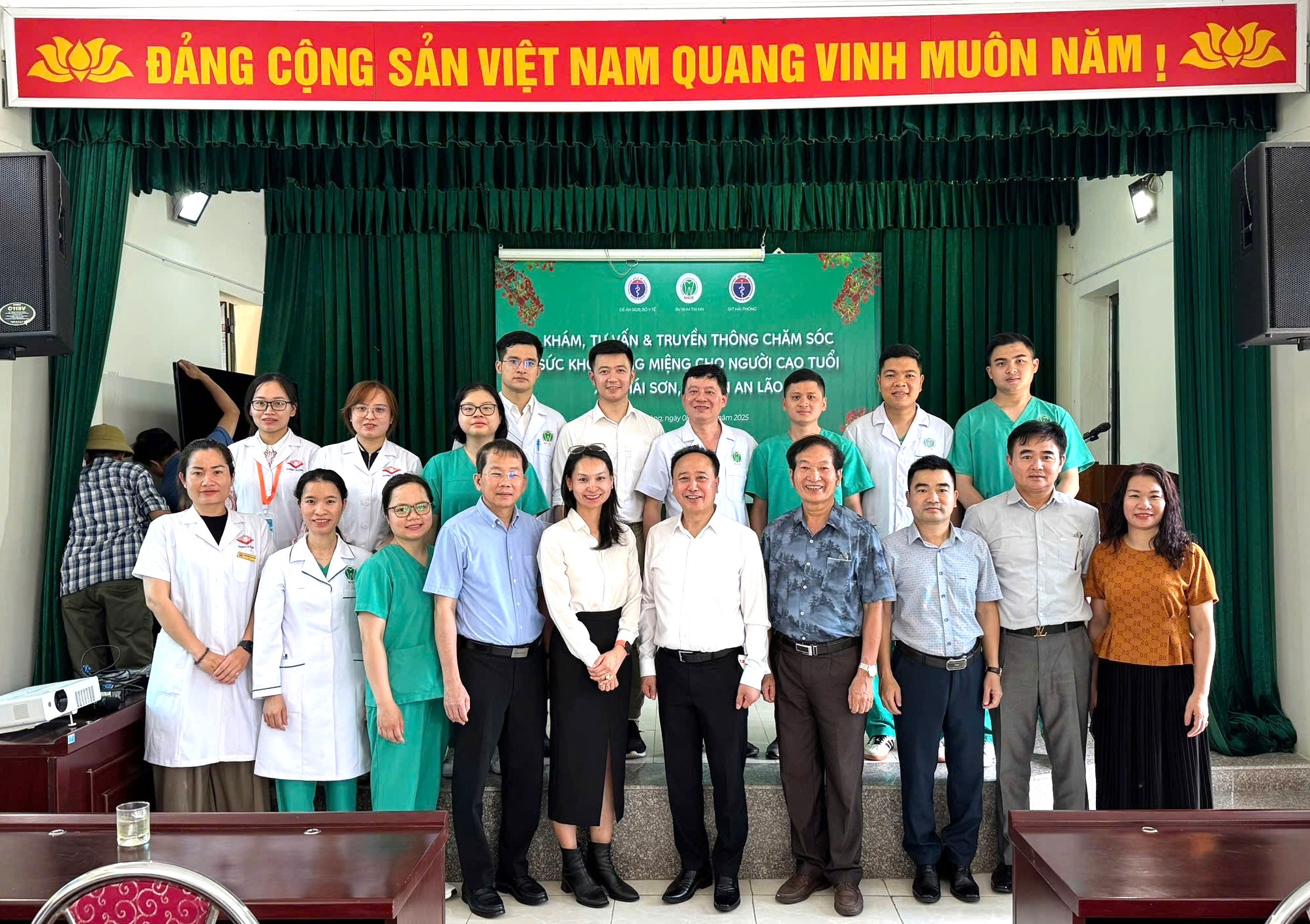 KHÁM, TƯ VẤN VÀ TRUYỀN THÔNG SỨC KHỎE RĂNG MIỆNG CHO NGƯỜI CAO TUỔI TẠI THÀNH PHỐ HẢI PHÒNG